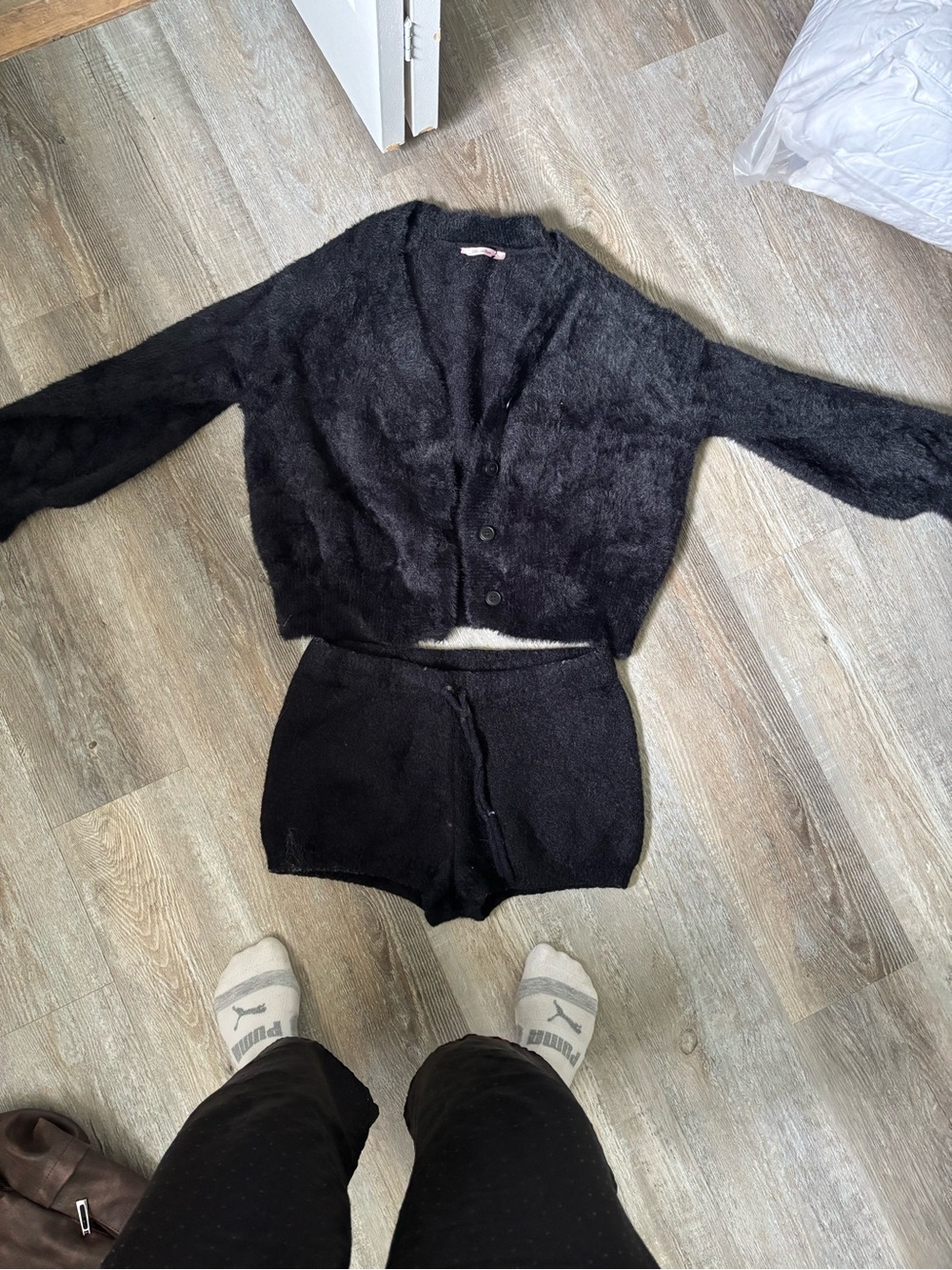 La Vie En Rose Black Fuzzy Knit Sweater